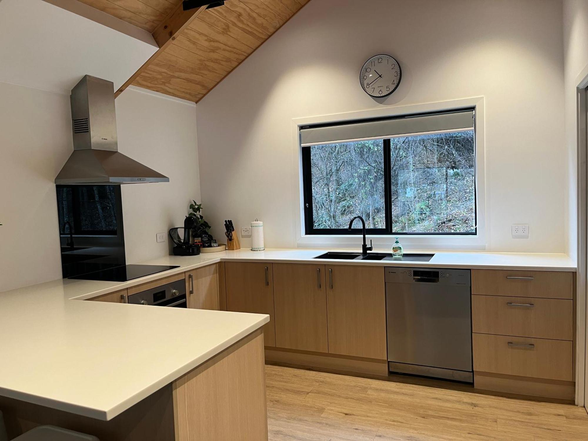 Queenstown Central - Walk To Town - Free Parking - Wifi And Smart Tv - Gym מראה חיצוני תמונה