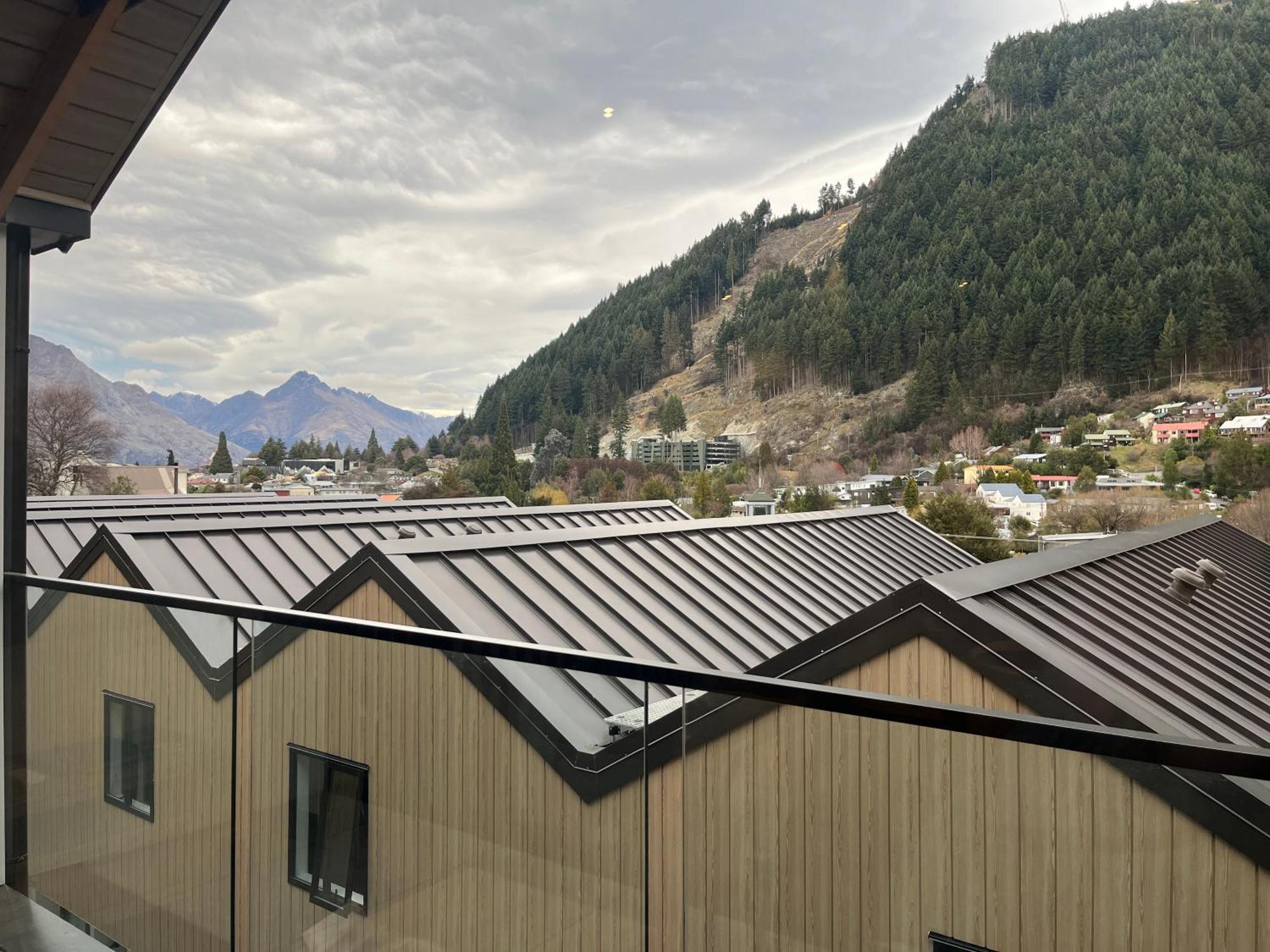Queenstown Central - Walk To Town - Free Parking - Wifi And Smart Tv - Gym מראה חיצוני תמונה